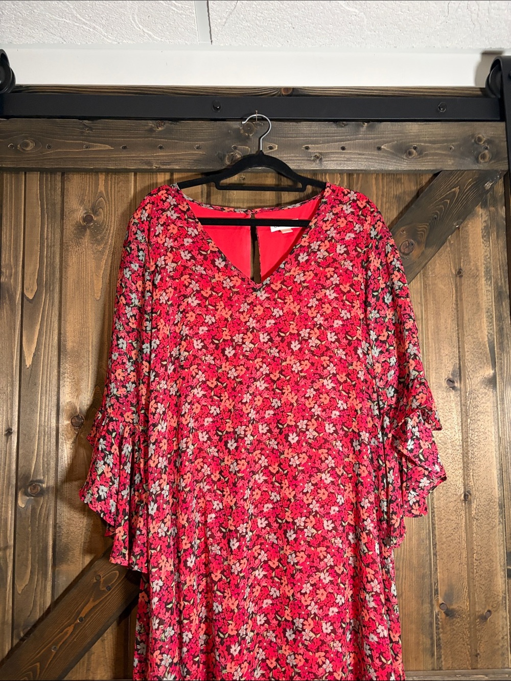 Red Floral V-Neck Ruffle Sleeve Dress - Picture 2 of 4